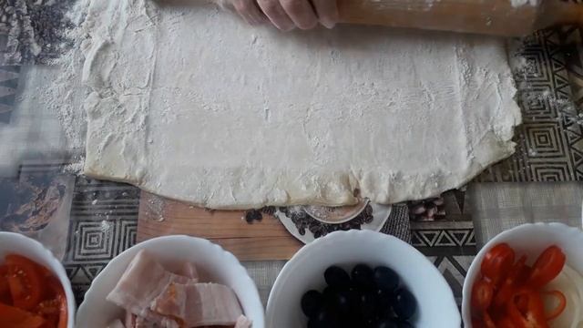 СУПЕР ВКУСНАЯ И БЫСТРАЯ ПИЦЦА | Рецепт домашней пиццы на тонком тесте смотреть онлайн