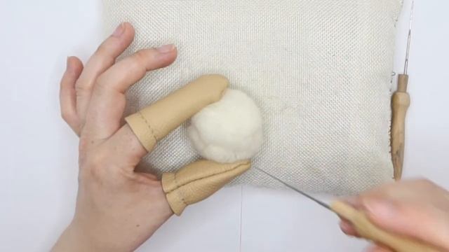 Needle Felting Basics: Clouds смотреть онлайн