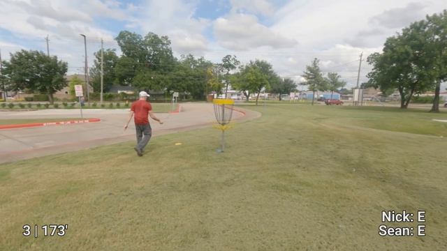 Innova Starter Set Challenge! Disc Golf Duel at Cedar Brook Elementary School смотреть онлайн