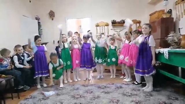 танец Матрёшки смотреть онлайн