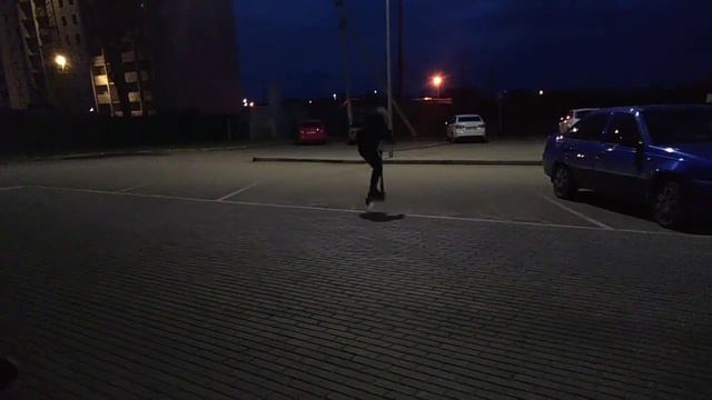 Катаем с пацанами. Тюки на самокате смотреть онлайн
