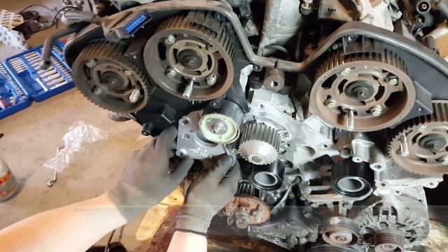 Zahnriemen wechseln/tauschen beim 3.0L V6 Motor von Renault - Citroen - Peugeot PSA Werkzeug смотреть онлайн