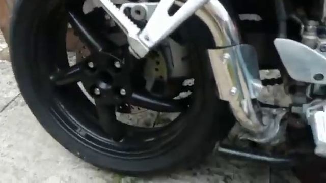 Honda VFR 750 RC36 insane exhaust sound смотреть онлайн