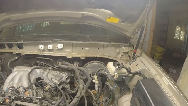 Lexus Rx 300 2001 Lower Intake Removel Part 1
