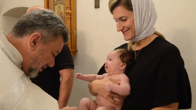 Таинство Крещения. Церковь Николая Чудотворца и Александры Римской. смотреть онлайн
