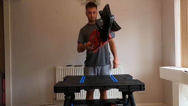 Milwaukee 9'' cut off saw- Review смотреть онлайн