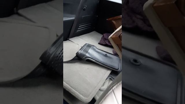 Flipping Furniture / Перепродажа мебели