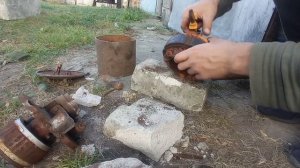 Я был удивлен, когда увидел столько меди. Разбор двигателя от холодильника.