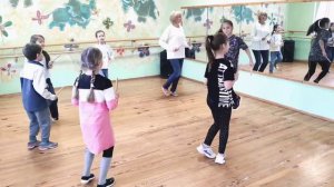 Ритмо-танець з клавесами. Вокальна група "Cherry-berry".