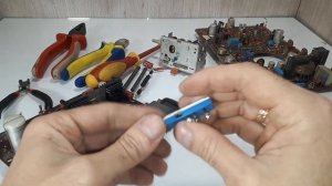 Телевизор сапфир 23ТБ-307 разбор на драгметаллы. Радиодетали содержащие драгметалл в телевизоре.