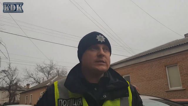 Кропивницкий, полицейский драчун или драчунец или просто ананист, решайте сами кто он?!!! смотреть онлайн