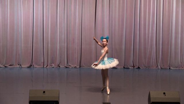Салюкова Юлия вариация Куклы из балета "Щелкунчик" смотреть онлайн