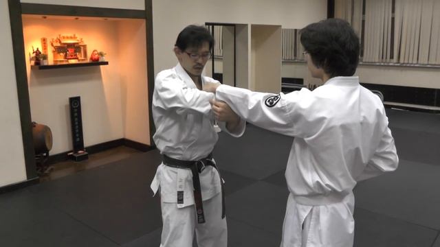 Блок "учи уке". Техника выполнения смотреть онлайн