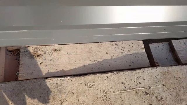 Откатные ворота, заполнение жалюзи в графитовом цвете. смотреть онлайн