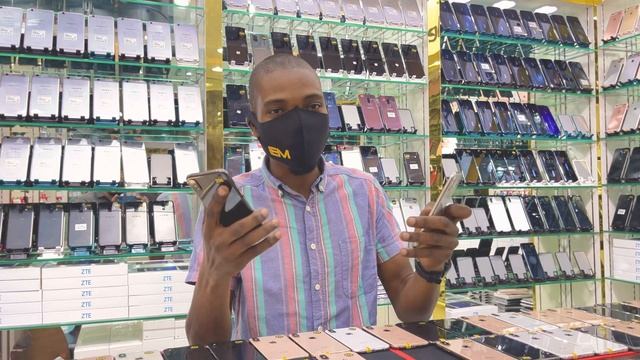Used iPhone XS 256gb selling at 1,350 DIRHAMS, Deira Dubai смотреть онлайн