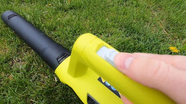 Who Is This Tool For??? RYOBI 18v Cordless Leaf Blower One Year Review смотреть онлайн