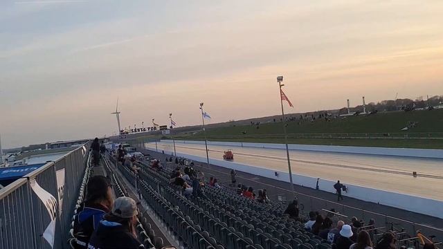 Santa Pod Headrush Outlaw Anglia смотреть онлайн