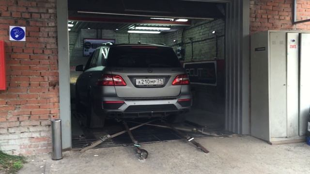Замеры на диностенде ML 63 AMG 166W (707 л.с. и 950 Нм) смотреть онлайн