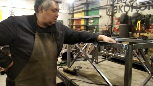 1 января ненормального человека. смотреть онлайн
