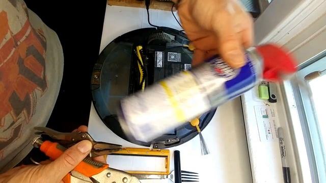 HOW TO FIX: TESVOR ROLLER BRUSH JAMMED. X500 SWEEPING ROBOT VACUUM CLEANER REPAIR смотреть онлайн