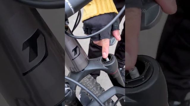 This Air Suspension is So Different смотреть онлайн