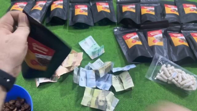 BANYAK EMAS DAN UANG LEMBARAN!!! UNBOXING SNACKKU BERHADIAH смотреть онлайн