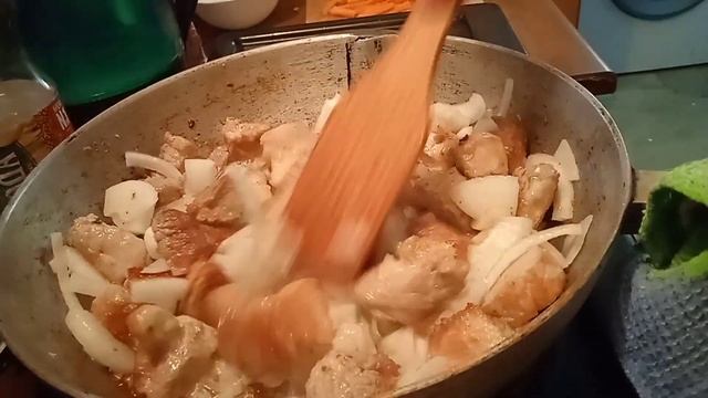 Плов/Мясо свинины/В сковороде. смотреть онлайн