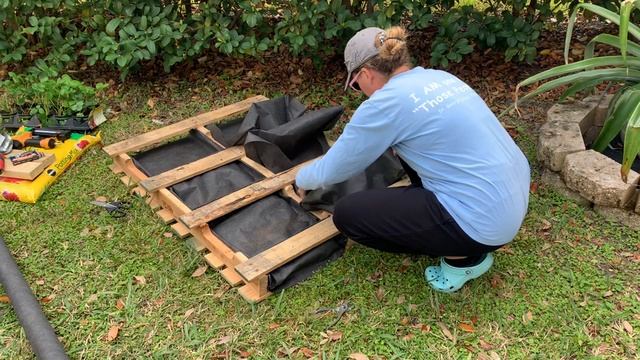 Vertical Pallet Garden смотреть онлайн
