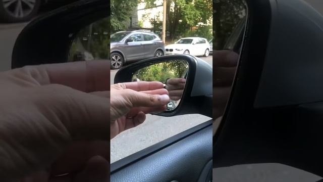 Как быстро и эффектно очистить боковые зеркала от капель дождя ? смотреть онлайн