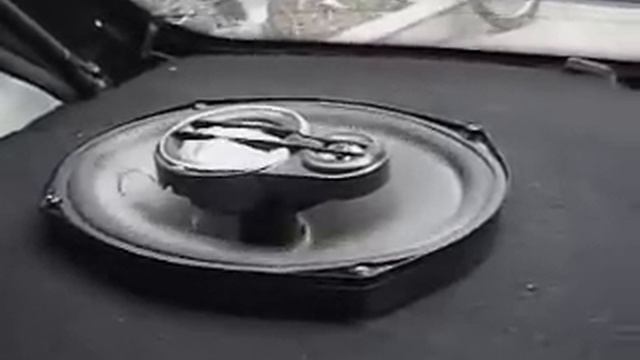 kenwood 718 ex with kenwood 5203 Amp.wmv смотреть онлайн