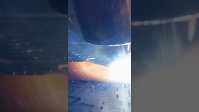 Для чего нужна сварочная ванна? ?? АКАДЕМИЯ СВАРИВАЕМ БУДУЩЕЕ #shorts #сварка #сварго смотреть онлайн