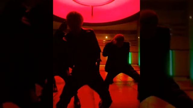 этот образ Феликса ?? #стрэйкидс #straykids #кореец #феликс #felix #maniac #банчан #хенджин смотреть онлайн