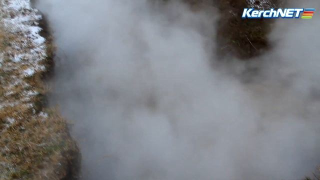 В Керчи по улице Ворошилова охлаждается теплотрасса смотреть онлайн