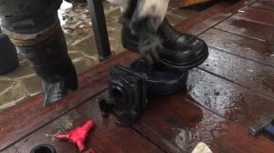 Канализационный насос. Grundfos SEG. Меняем масло и Режущий механизм. Сервисные работы на объекте.