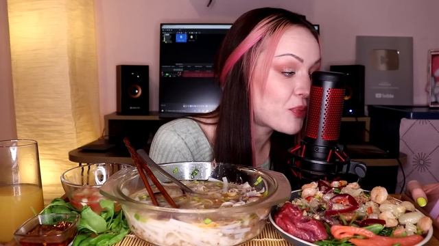 MUKBANG | Вьетнамская кухня, фо -бо, салат с креветками, форель, мясо | Vietnamese Cuisine не ASMR