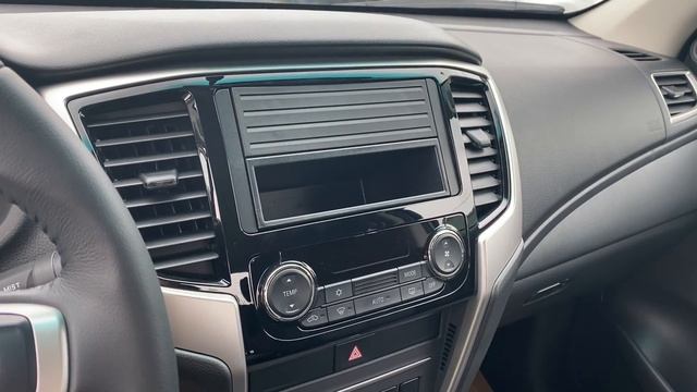 Mitsubishi Triton 4x4 MT Mivec 2020 Có gì mới?0909586658 смотреть онлайн