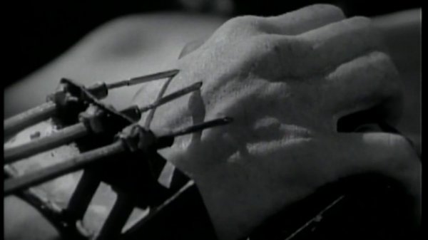 Nine Inch Nails - Happiness In Slavery