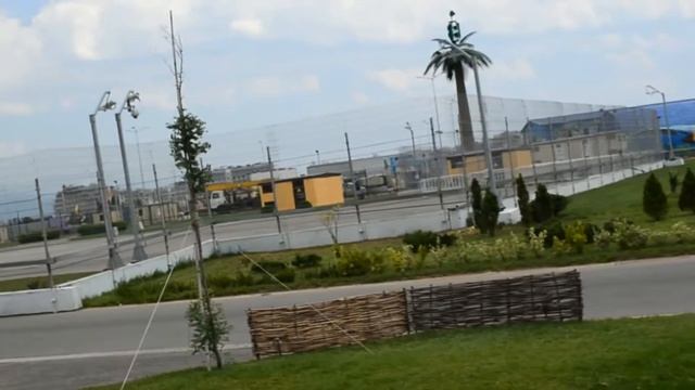 на четырех колесном веломобиле по Олимпийскому парку смотреть онлайн