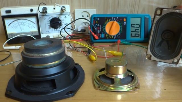 КАКОЙ ДИНАМИК ГРОМЧЕ ? Как определить по простому ? смотреть онлайн