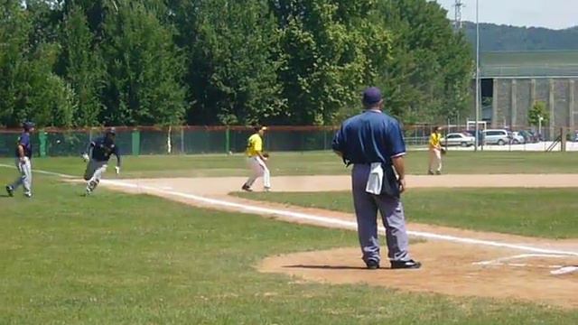 Casi triple de Ulf Eisenhuth que empuja a José Carreras y Lluis Bedia Cpto España Juvenil 2009 смотреть онлайн