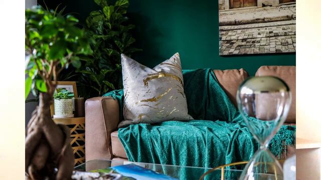HOW TO STYLE THROW BLANKETS| HOW TO STYLE THROW BLANKETS ON SOFA| HOW TO PUT THROWS ON BED смотреть онлайн