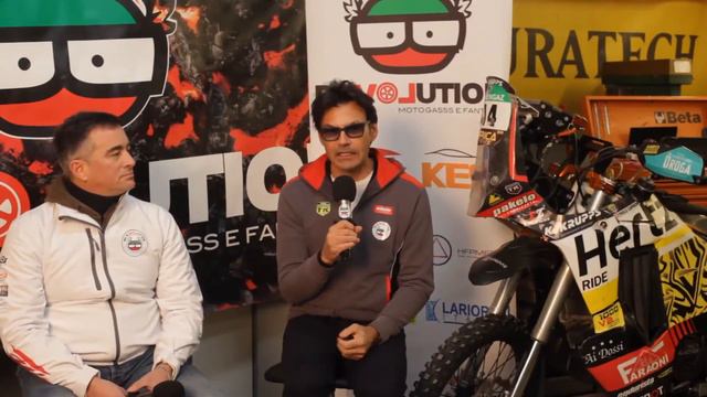 Gareggiare nei Motorally Africani смотреть онлайн