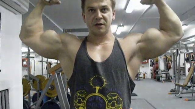Работа на бицепс/трицепс смотреть онлайн