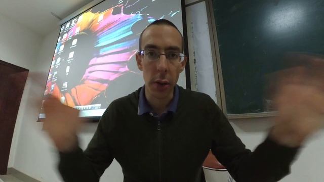 Count the fingers game: teaching english in China смотреть онлайн