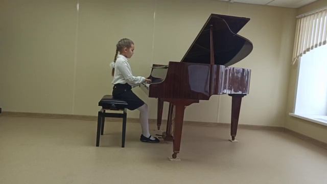 Фролова Ксения , 11 лет, В А Моцарт Менуэт c moll смотреть онлайн