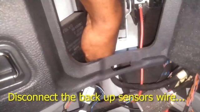How to remove and install the rear bumper on a Volvo XC90 from 2003 to 2014, P2 platform. - VOTD смотреть онлайн