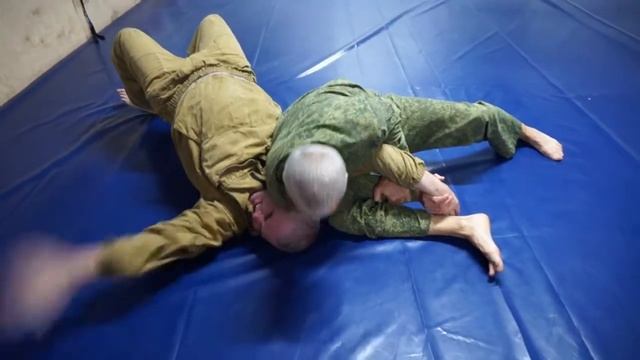 Техники фиксации задержанных. Для сотрудников охранных предприятий. смотреть онлайн