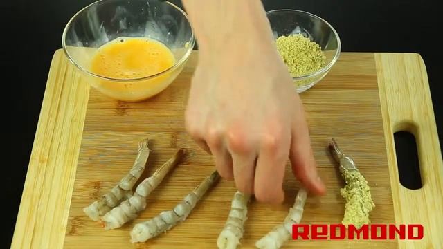 Тигровые креветки во фритюре в мультиварке REDMOND RMC-M4502 смотреть онлайн