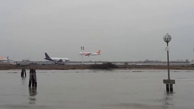 Aeroporto di Venezia atterraggio смотреть онлайн
