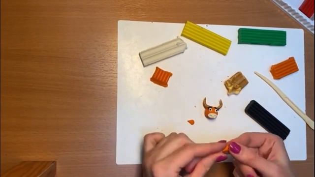 Новогодний калейдоскоп – 2021. Мастер-класс по лепке «Символ 2021 года - Бычок». Школа № 1454 смотреть онлайн